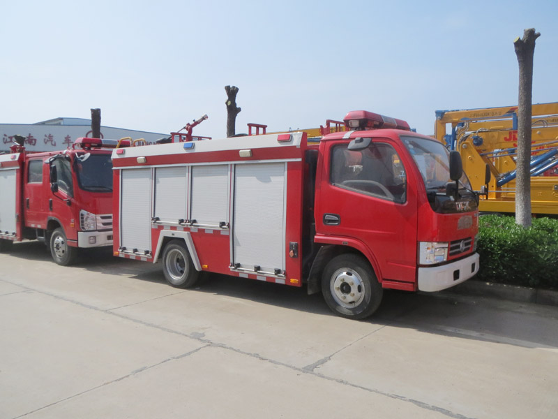 東風(fēng)藍牌水罐消防車