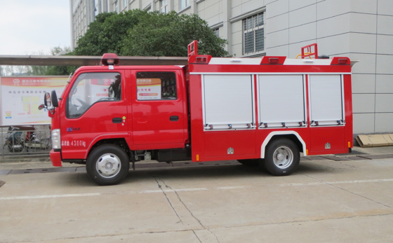 五十鈴2噸泡沫消防車